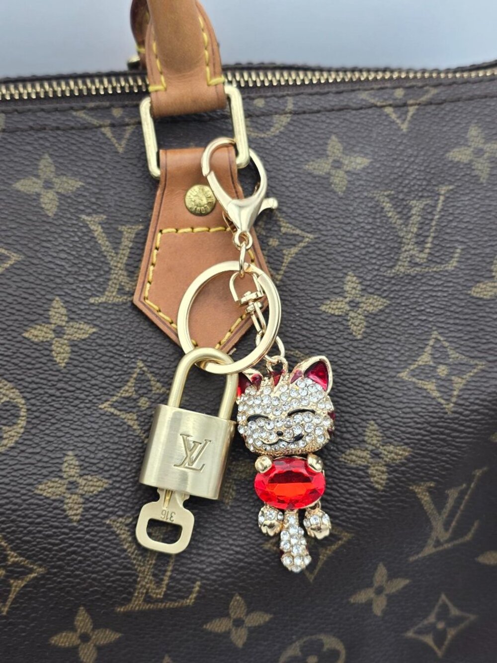 Authentic LV Gold Padlock & Key 🔑 Unbranded Cat Bag Charm / Keychain Combo